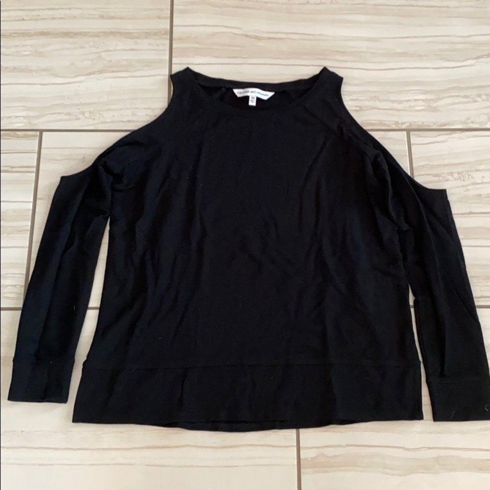 Cupcakes & Cashmere cold shoulder top
